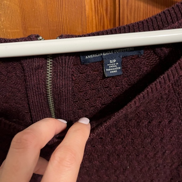 NWOT maroon American Eagle sweater. Size small - Picture 3 of 3